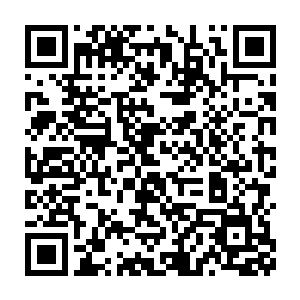 他们在我们的女性队员所住的酒店房间门口堆满人体排泻物和淫秽海报二维码生成