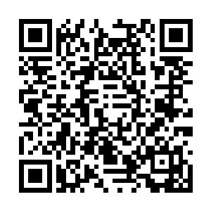 他可以在微博上炒作有道影视传媒公司旗下的演员二维码生成