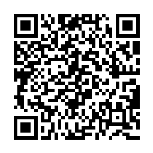 他想不到还有什么会吸引对方出现在不属于他的世界二维码生成