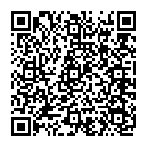 他认为和梦中的白袍人说的一样只有找到最后的一片轩辕碎片才有可能阻止这一场灾难二维码生成