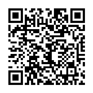 但他们抓住每个机会表现他们的复杂并在一次争吵中爆发二维码生成