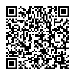 但没一个杂志愿意采用他的说法――他联系的都是较有公信力的媒体二维码生成