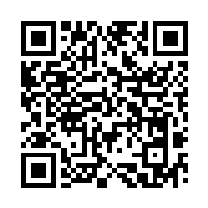 即便是使用动作捕捉设备拍摄钢铁侠飞行二维码生成