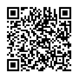 和雨果记忆中黑白电影时期的录音棚装修风格十分相似二维码生成