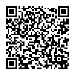 在他们练得兴高采烈的时候――起码侯梦达是这么认为的――金慧慧进来了二维码生成