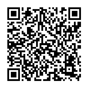 已经完成的片段中洛克希和家具推销员偷情的那段情节便是采用这种剪辑手法二维码生成