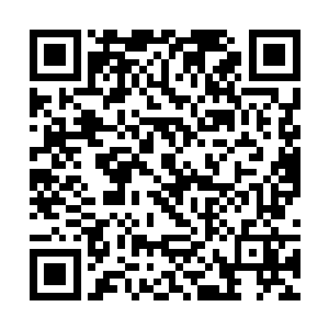 有人和我们做一样的任务……或者说……和我们竞争二维码生成