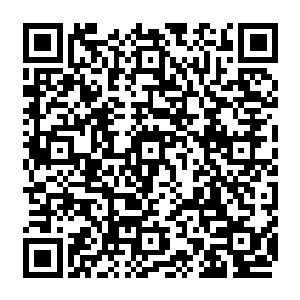 林烽可不觉得爱丽丝是想在这个全世界都瞩目的舞台上来一个父女相认的感人画面二维码生成