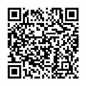 用隔空轰击不断改变对方的飞行路径和迟滞对方的飞行速度二维码生成