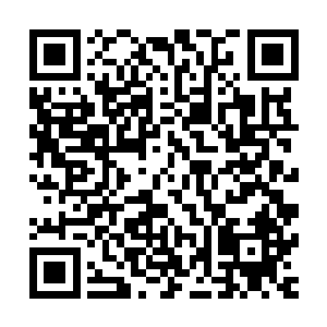 看到了桌子前的景象贝海不得不在心里感谢一下第一位经理人二维码生成
