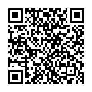 而作为这次会议被批判的主角丁长生则一直很认真的做着记录二维码生成