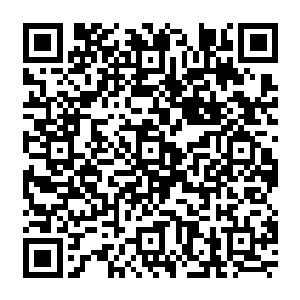 而像灵剑这样的在首页最中央的位置开辟出来一个单独的专区――每天没有一百万以上二维码生成