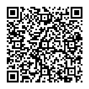 轻松惬意的躲开了这致命一击……唰唰唰~~但是那长枪似乎还没有半点要罢休的意思二维码生成