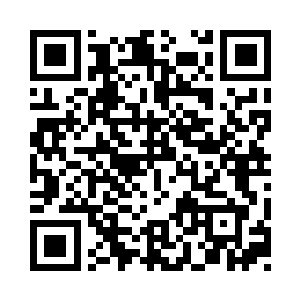 连续几刀砍在了固定帐篷用的几根绳子上二维码生成